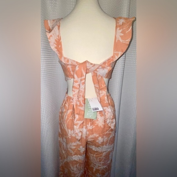 Women’s H&M NWT Wide leg peachy jumpsuit tied at the back soft fabric size small - Picture 9 of 13